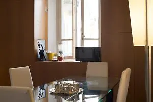 西罗梅诺蒂大街哈迪斯公寓 * 米兰